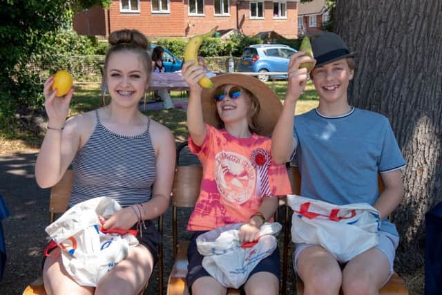 Human Fruit Machine Phoebe (16), Gabriel (10) and Jem (13) Jeffrey. Picture: Vernon Nash (180400-015)