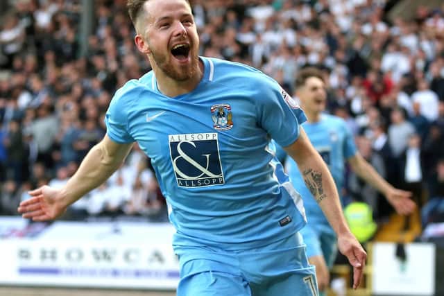 Former Pompey striker Marc McNulty has joined Reading from Coventry
