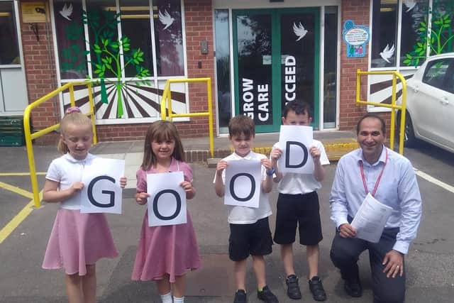 Year 1 Children of Portsdown School - Left to right - Kathryn (6), Alexis (6), Stanley (6), Orson (6), Headteacher Ash Vaghela