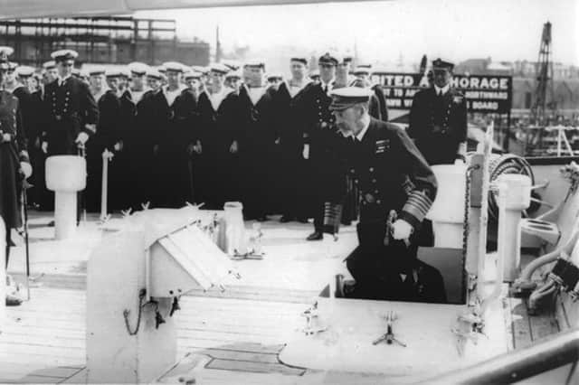 On the same day the King George V visited HMAS Australia.