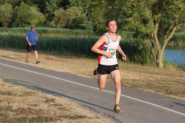 Lachlan Wellington on his way to Lakeside 5k victory. Picture: David Brawn