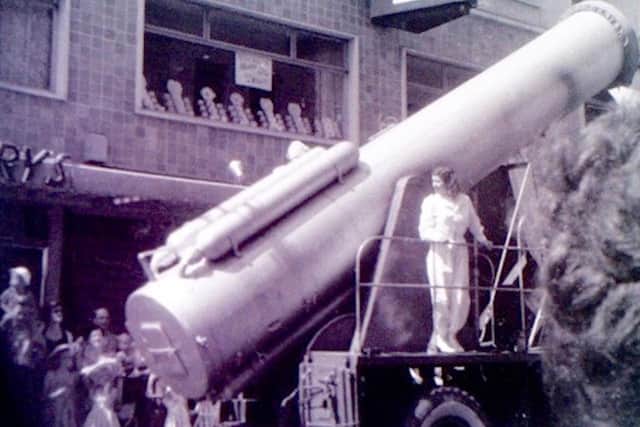 The human cannonball gun in Commercial Road.