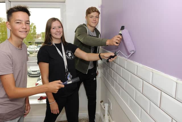 NCS students decorating Hamilton House Care Centre