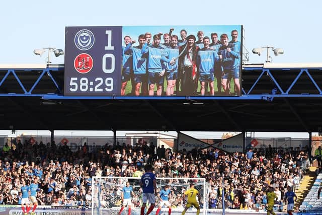 A minute-long applause was held in the 58th minute