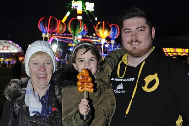 The 2018 HMS Sultan bonfire and firework display. Deborah Rowles and her son Chris Rowles and his daughter Evie (six) from Fareham.
Picture Ian Hargreaves  (181025-1_sultan)