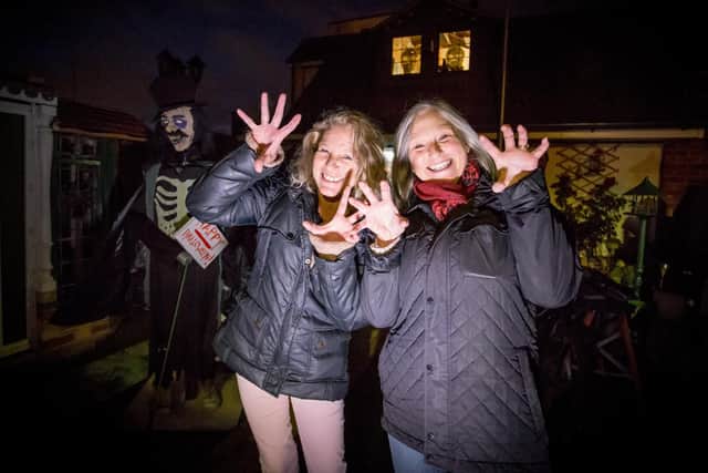 Tracey Cummings and her sister Jackie Hughes. Picture: Habibur Rahman