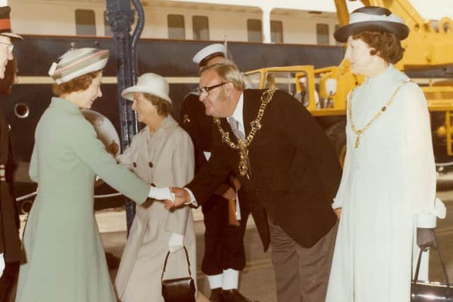 The Lord Mayor of Portsmouth Councillor G Austin greeting the Queen on South Railway Jetty, 1977.