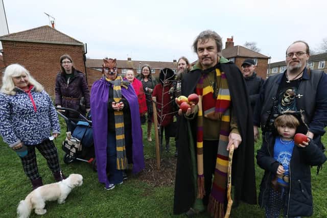 The inaugural wassailing of the Cornwallis Crescent Community Orchard, Portsmouth, by the Genesis Order of Druids. Sunday 6th January 2019 Picture: Chris Moorhouse (060119 - 32)