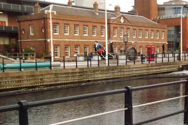 The same scene today and the building is now a pub called The Old Customs House. Note the crest in the pediment.
