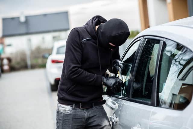 Police in Waterlooville have warned of a surge in vehicle break-ins by thieves and have now issued some advice to residents.
Photo posed by model.