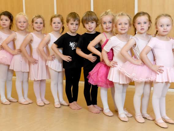 Twin brothers Otto and Ellery Beechurst 4 with their class.

Picture: Paul Jacobs/pictureexclusive.com