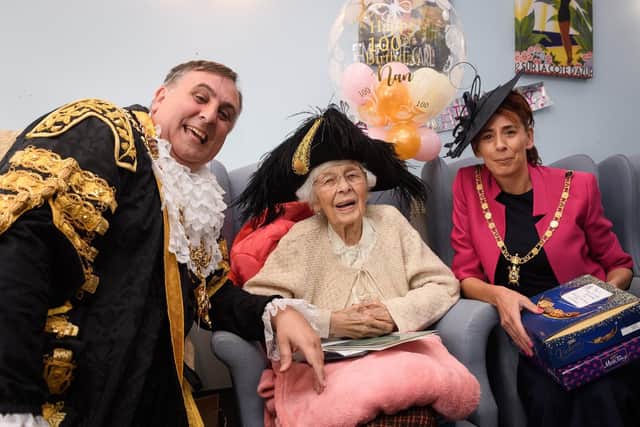 Esther with the Lord Mayor of Portsmouth, Cllr David Fuller, and Lady Mayoress of Portsmouth Leza Tremorin. Picture: Keith Woodland (131019-31)