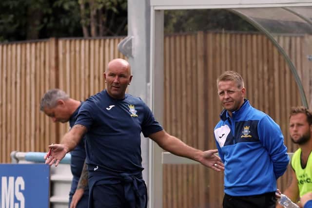 Baffins' manager Steve Leigh, left