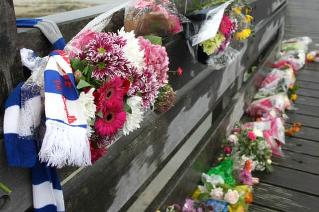 Floral tributes on the Old Toll Bridge DM157072a