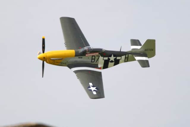DM15112910a.jpg Goodwood Revival 2015. Air display, British/American World War 11 Fighters. Photo by Derek Martin SUS-151109-222259008