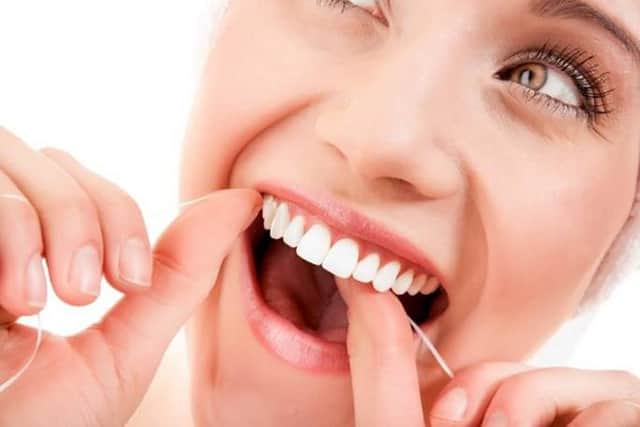 Flossing falsehood SUS-151110-133357001