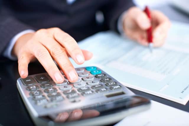 Management accountants earn more than the national average