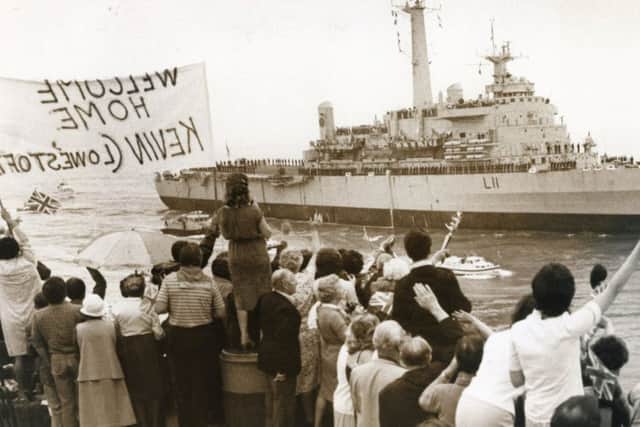 HMS Intrepid returns to Portsmouth from the Falklands in July 1982 PP691 PPP-160501-113900001