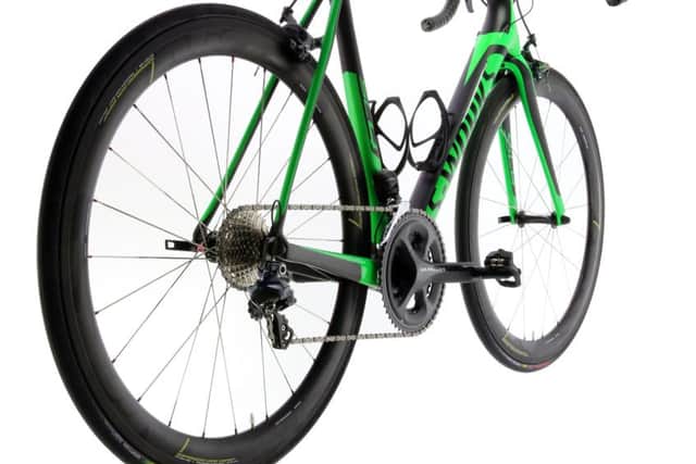 The Dark Energy rims complete the look of the bike
