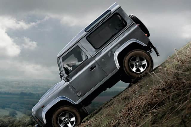 land rover defender ENGANL00120110612145800