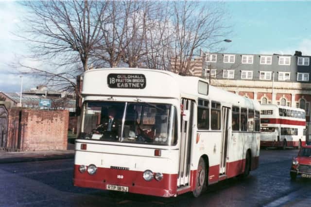 Similar bus 189 approaches Victoria Park in 1981. This ended up as a children's playbus outside the pub the Hog's Lodge at Clanfield