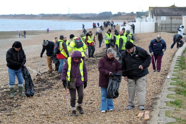 Volunteers litter pick on the Meon Shore, Hill Head.   Picture: Paul Jacobs (160124-2)