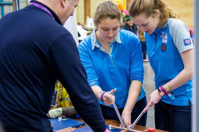 SGN Support Officer Dave Waiting inspires girls to look at Stem subjects