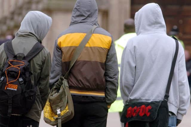 Should Jez wear hoodies?