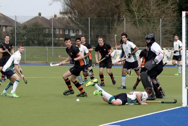 Havant battle with London Wayfarers. Picture: Neil Marshall