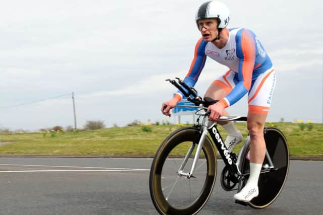 Gary Chambers on his way to victory. Picture: Allan Hutchings (160408-280)