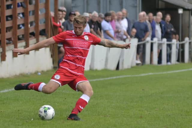 Horndean midfielder Mark Smith    Picture: Neil Marshall