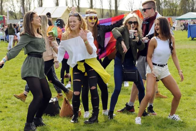 People dancing at the Summer Show (160501-1841)