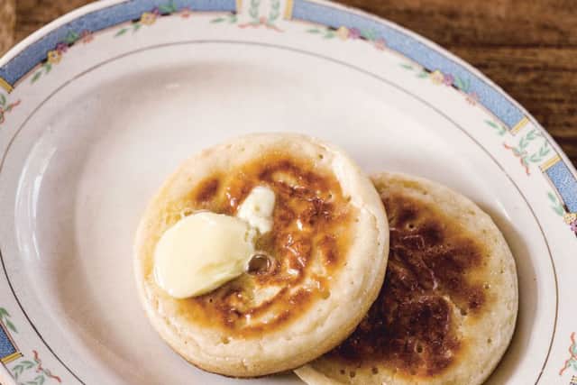 Councillor Donna Jones claims Cllr Gray met her for crumpets to discuss a possible move to the Tory group on Portsmouth City Council