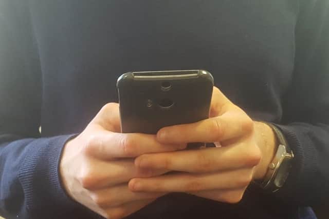 Sussex Police's tactic of texting offenders on the run asking them to hand themselves in is 'surprisingly effective'