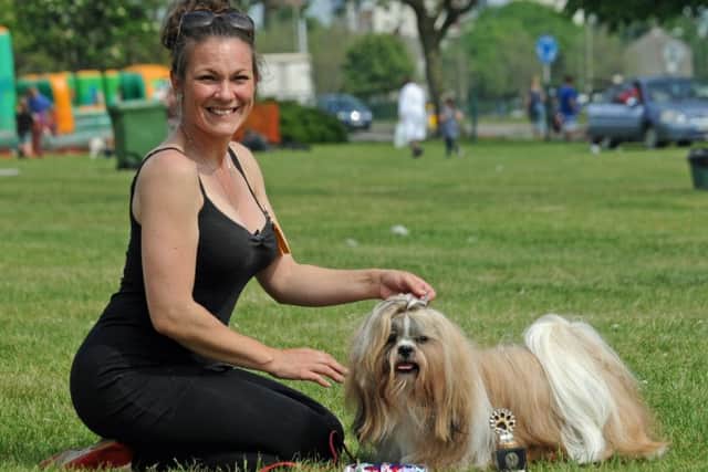 Jolene Silsbury from Gosport with Zuse
Picture: Ian Hargreaves (160711-2)