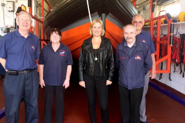 Caroline Dinenage MP with members of Gafirs