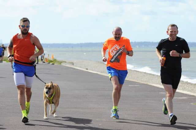 Lee-on-the-Solent parkrun. Picture:  Malcolm Wells (160702-0769)