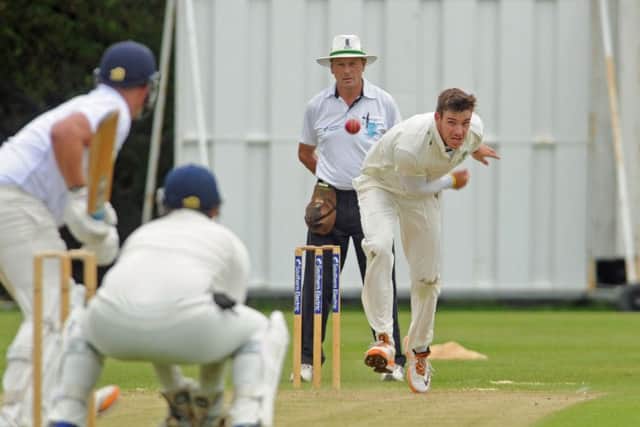 Geoff Dodds bowling for Burridge. Picture Ian Hargreaves  (151408-4)