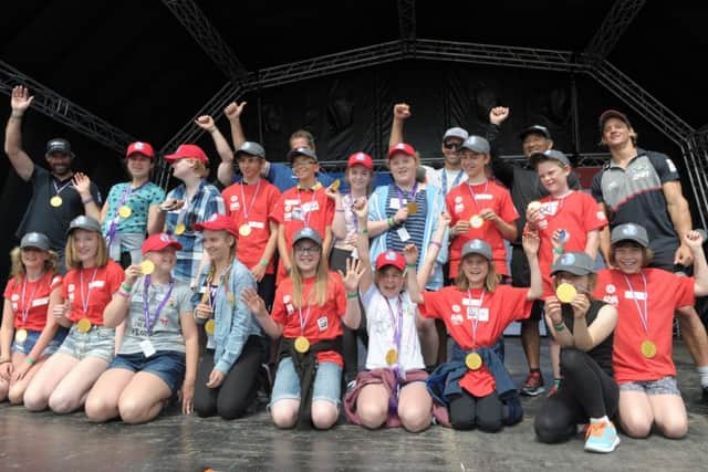 Children with medals for taking part in activities  Picture: Paul Jacobs (160264-27)