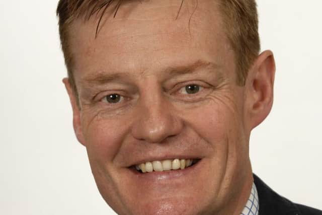 Dr Paul Howden