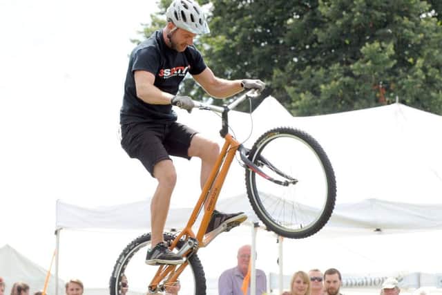 3Sixty Bike Stunt display in the main arena (161138-2021)