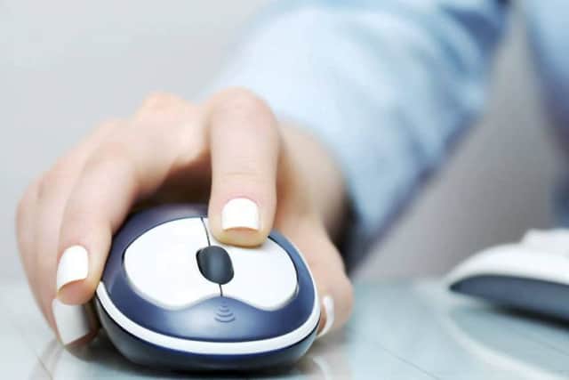 Computer mouse stock image PNL-160229-162135001