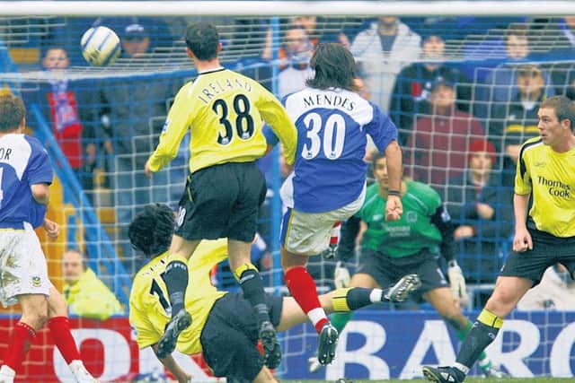 Pedro Mendes scores the winner against Manchester City in 2006
