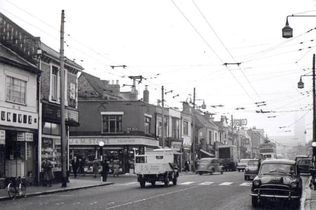 New Road junction with Kingston Road circa 1960.