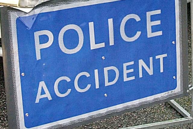 Accident on the A3M this evening has blocked one lane northbound and southbound ENGNNL00120121221165343