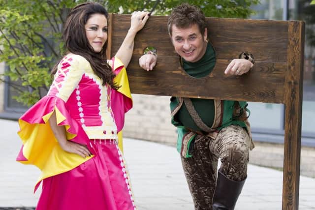 Shane Richie and Jessie Wallace as Robin Hood and Maid Marion star in the Mayflower's panto, Robin Hood.
Photo by Robin Jones/Digital South.