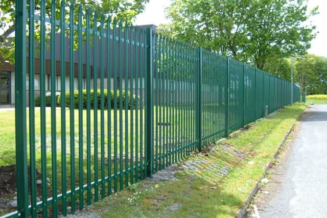 An example of palisade fencing