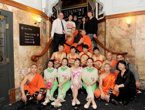 Portsmouth College students meet cast members from the Chinese State Circus