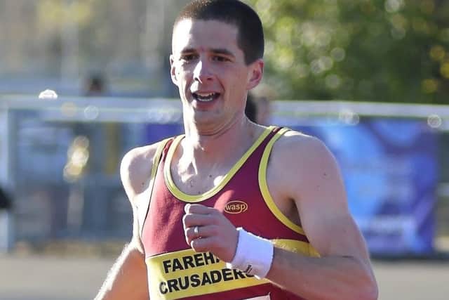 Peter Abrahams runs for Fareham Crusaders. Picture: Neil Marshall (161439-13)