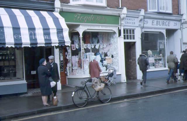 Fogdens at 27, North Street, Havant in the early 1970s.
